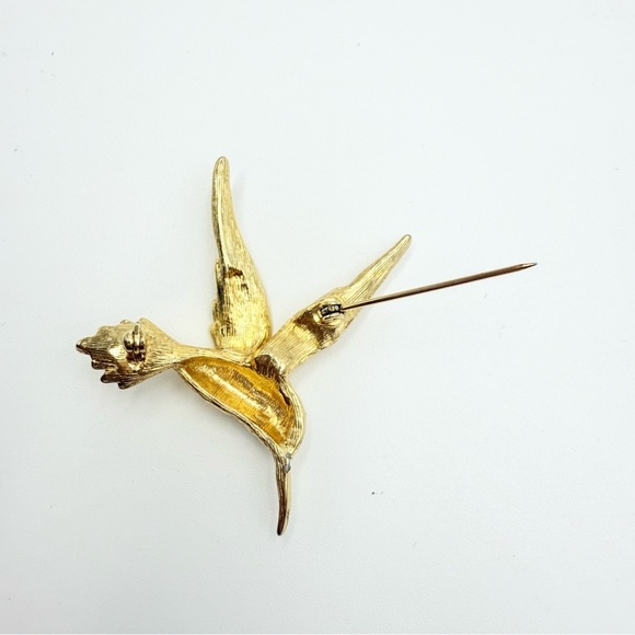 Vintage Hummingbird with Clear Rhinestones Gold tone Brooch Pin
Red Eyes - Picture 5 of 6